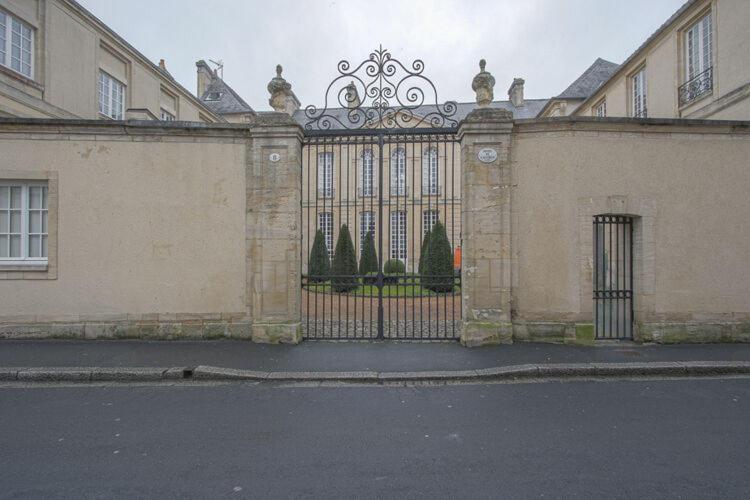 Heritage Apartment In Bayeux Near Museum Of Art Bagian luar foto